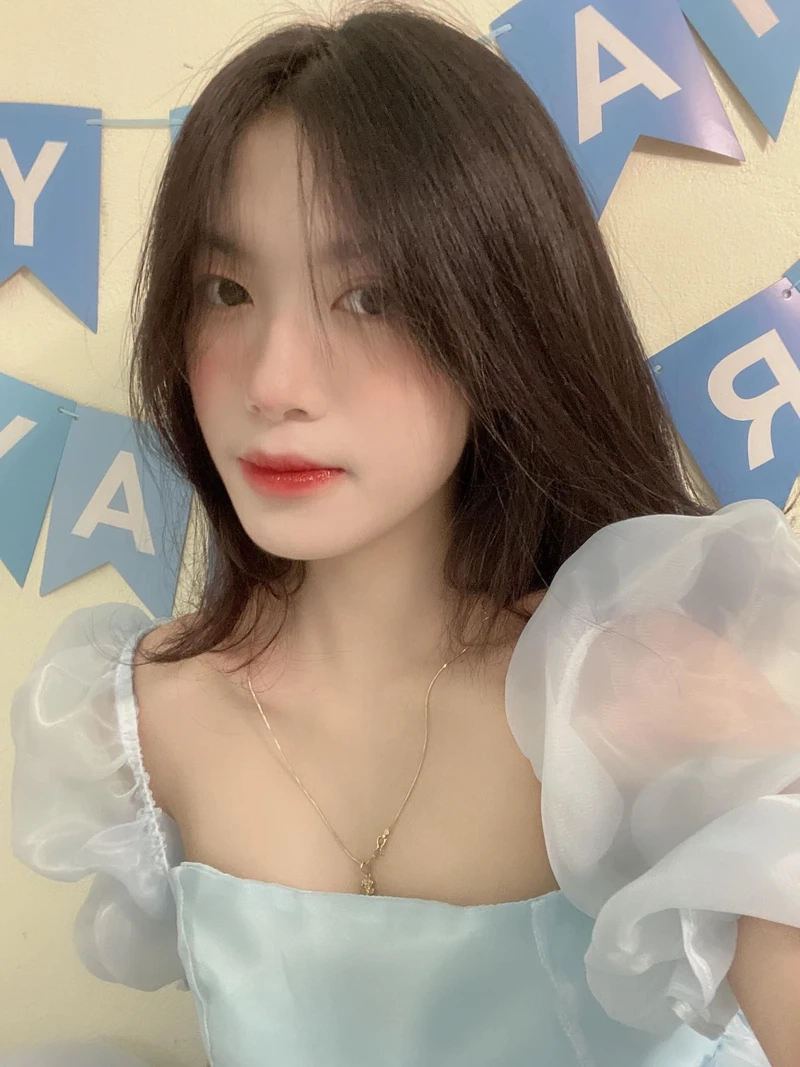 Tranh vẽ anime girl cổ trang thể hiện sự hòa quyện giữa hiện đại và truyền thống