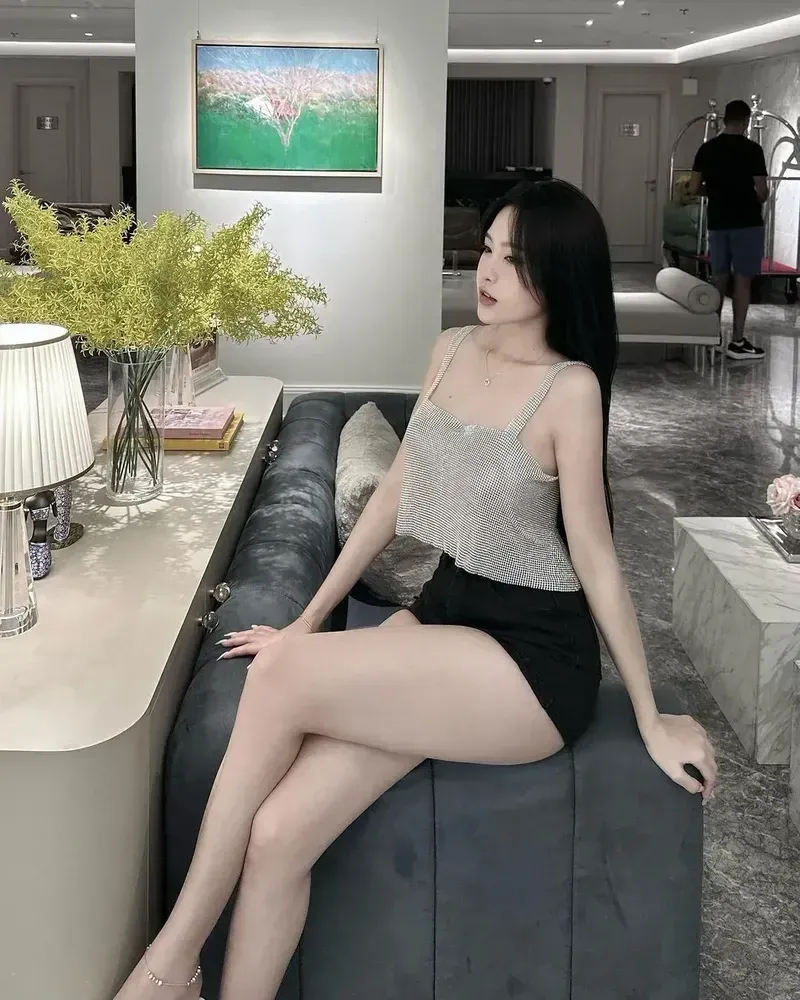 Hình ảnh gái đẹp mặc bikini để lại dấu ấn sâu sắc trong lòng người