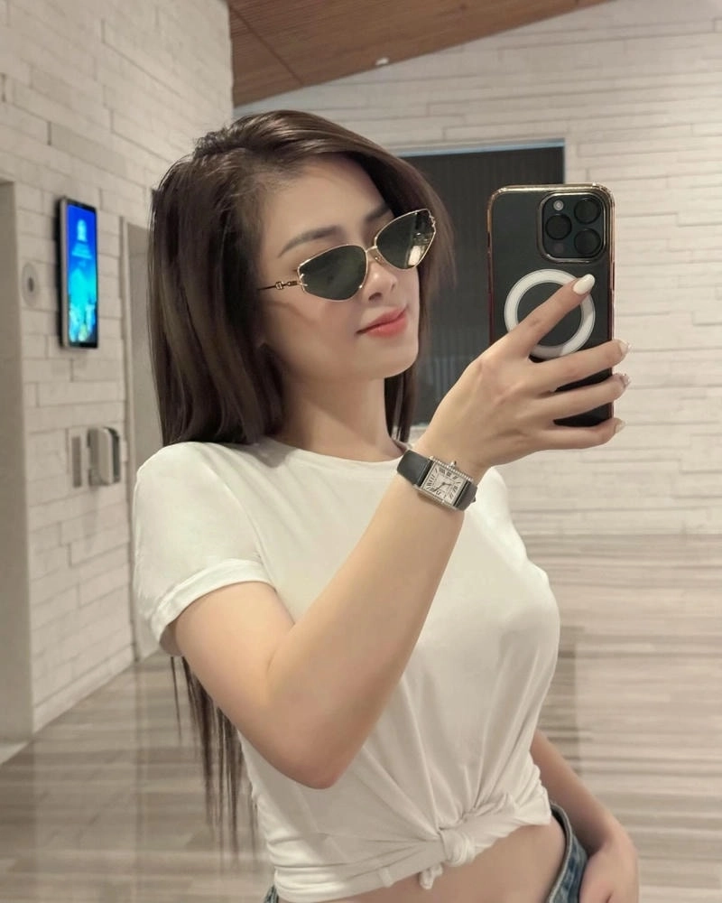 Những khoảnh khắc rạng rỡ của Ca sĩ Dương Hoàng Yến