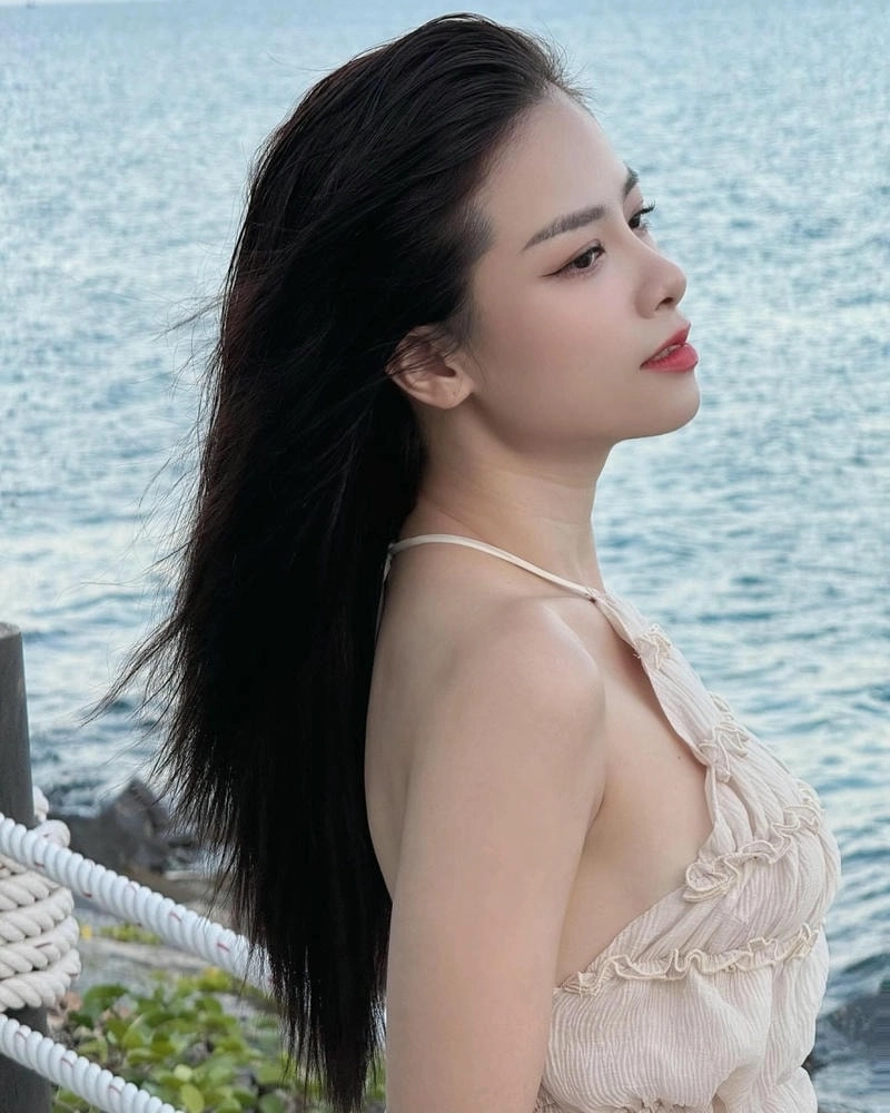 Tự hào dân tộc qua Hào khí Việt Nam Dương Hoàng Yến Hotlive Idol