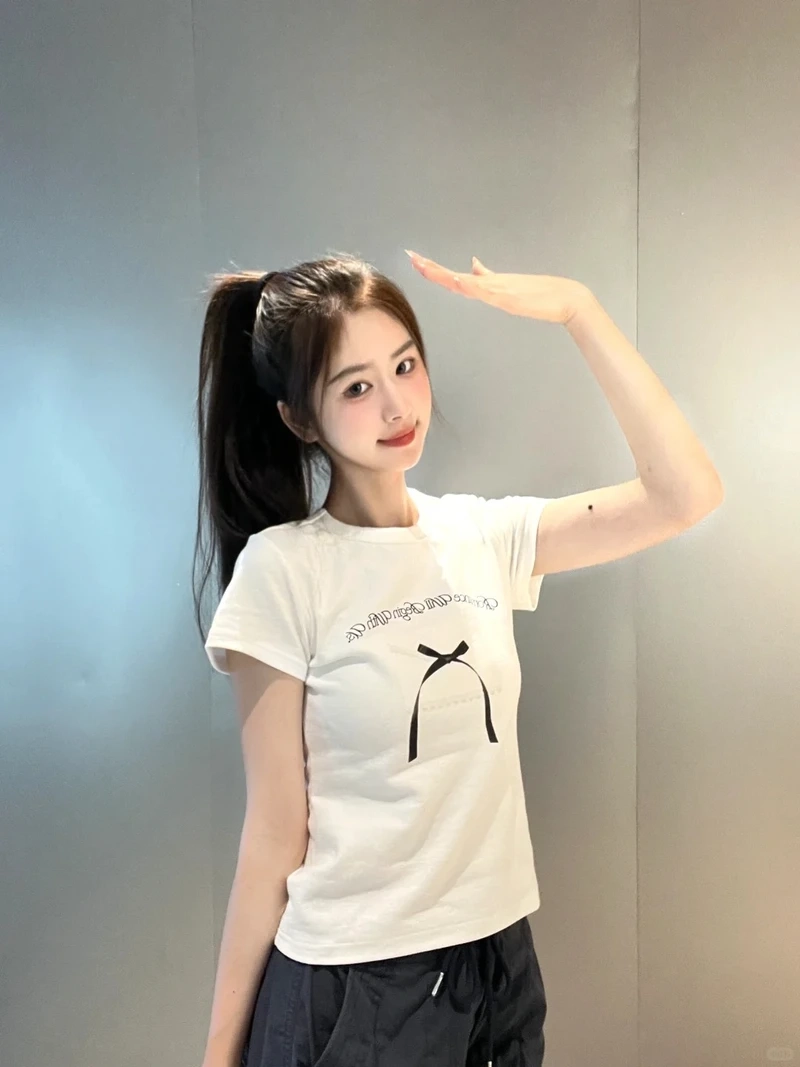 Phong cách gái xinh Hotlive Idol buộc tóc hàn quốc cực xinh