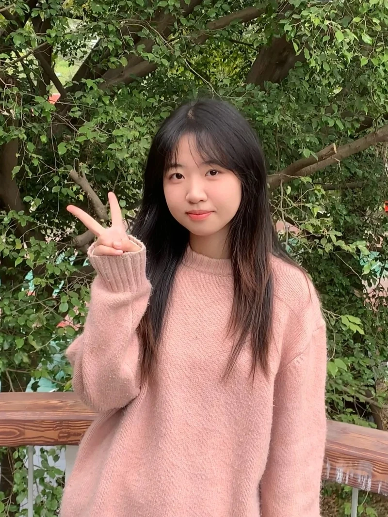 Ngắm ngay gái xinh Hotlive Idol 2k4 cute dễ thương hết nấc