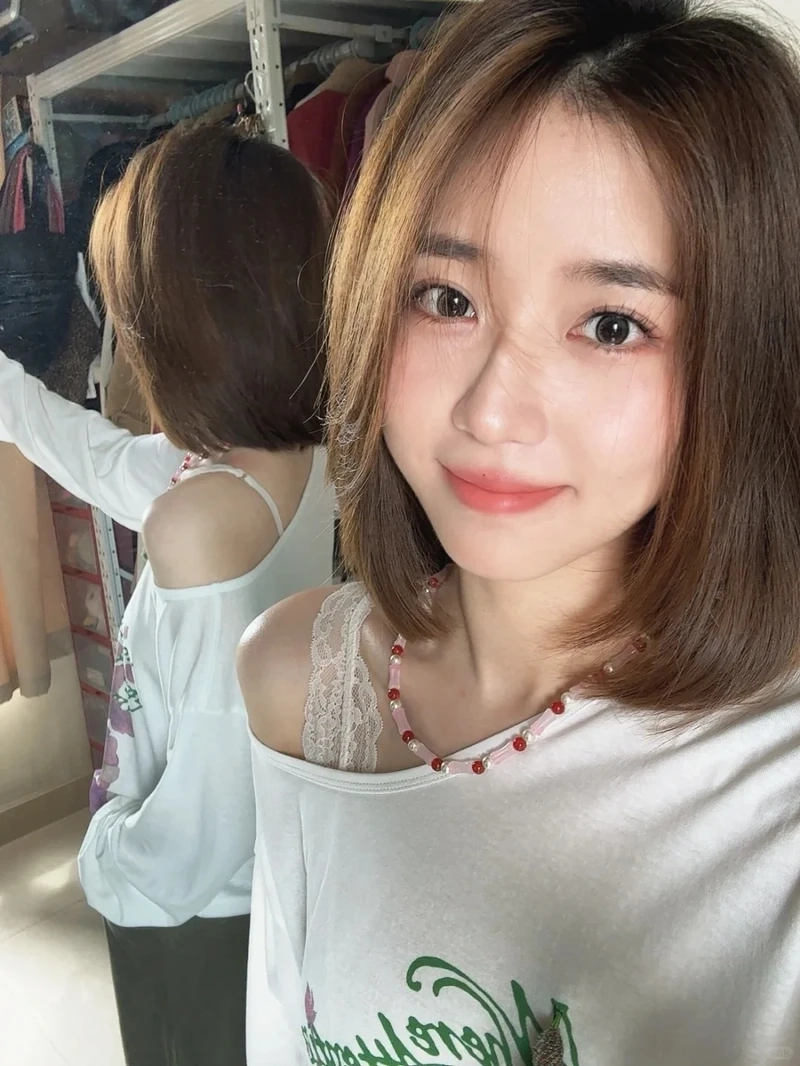 Khám phá gái xinh tóc ngắn Hotlive Idol style nhật nhẹ nhàng